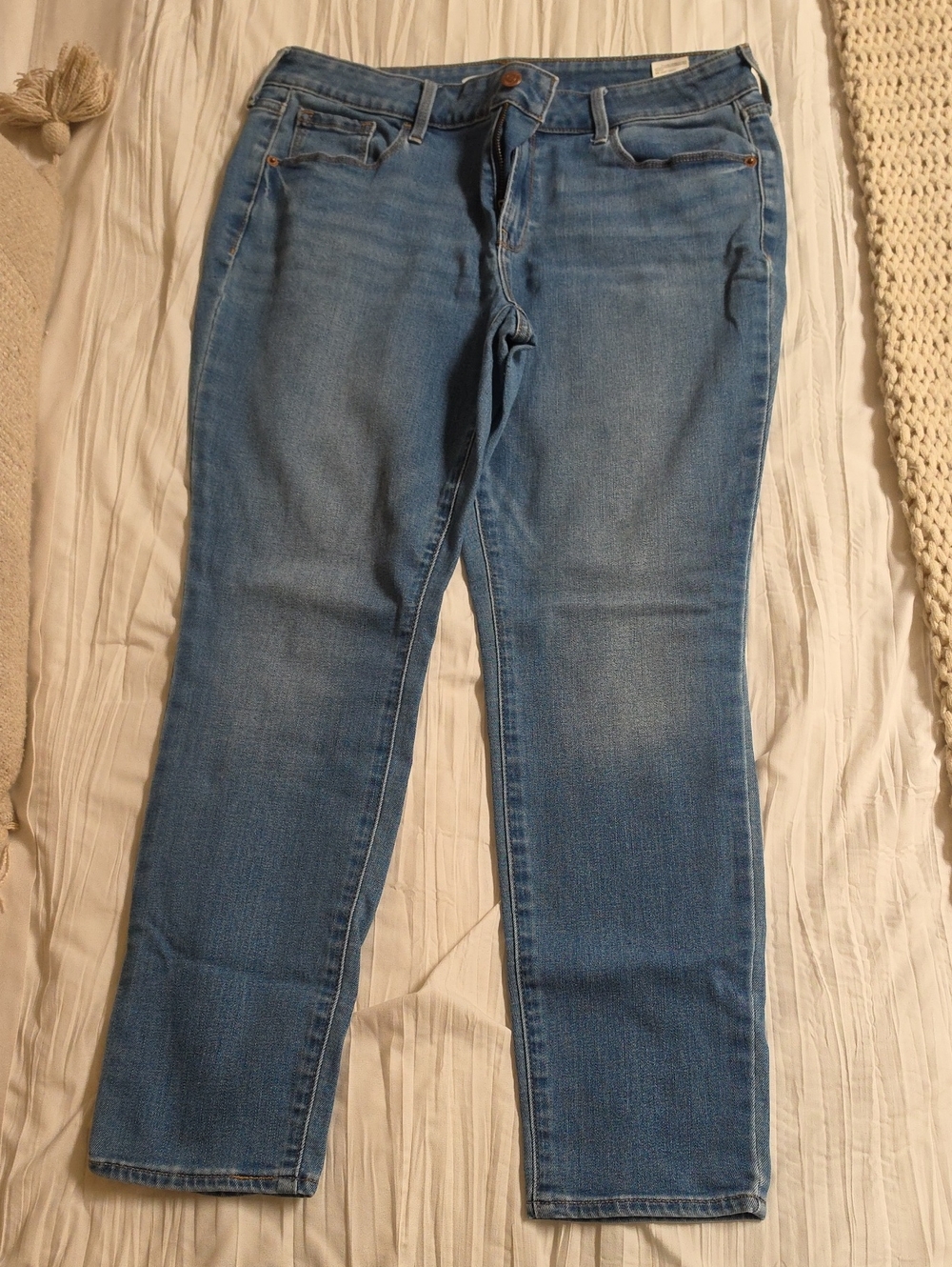 Old Navy Light Wash Straight-Leg Jeans - Blue
